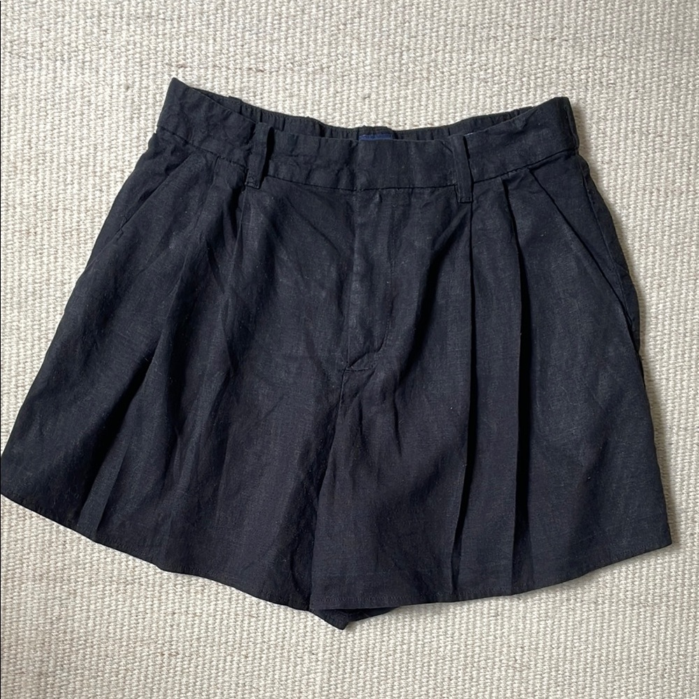 Black Pleated Shorts